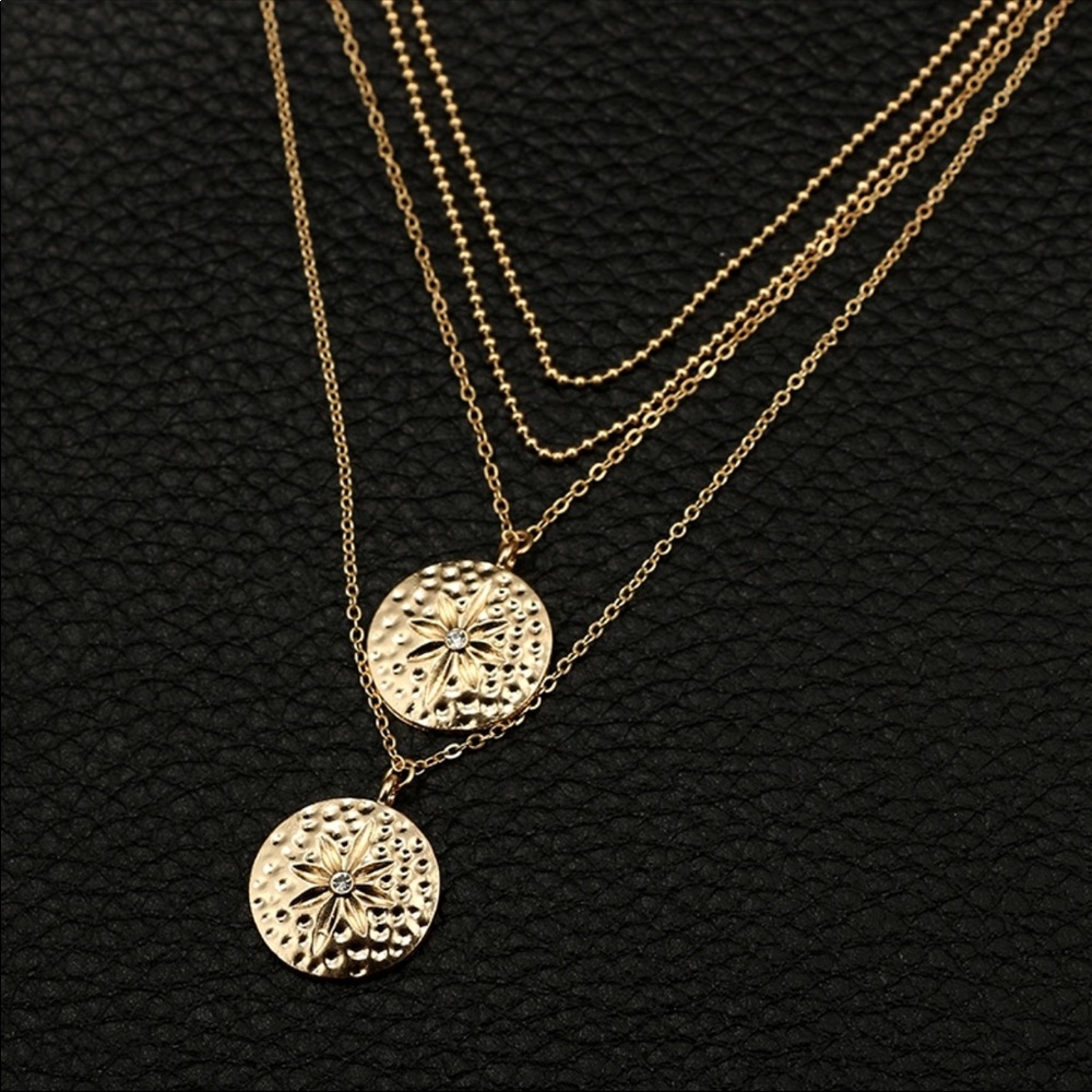 “GRACIE” 💫 Wanderlust Double pendant Gold choker - Picture 5 of 5